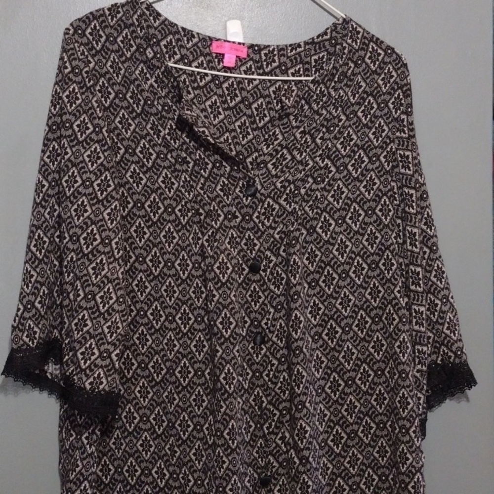BETSEY Johnson size medium blouse